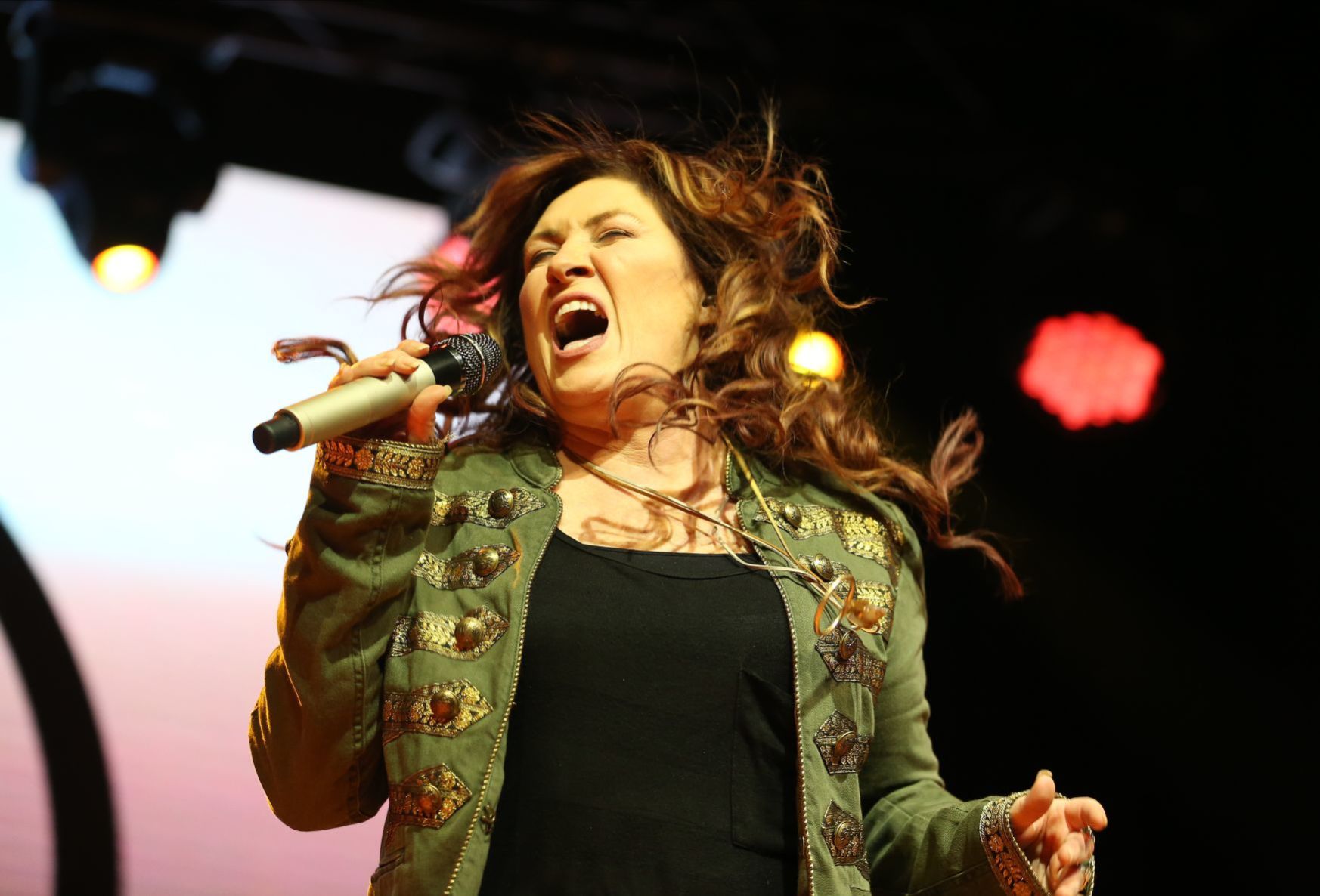 Jo Dee Messina